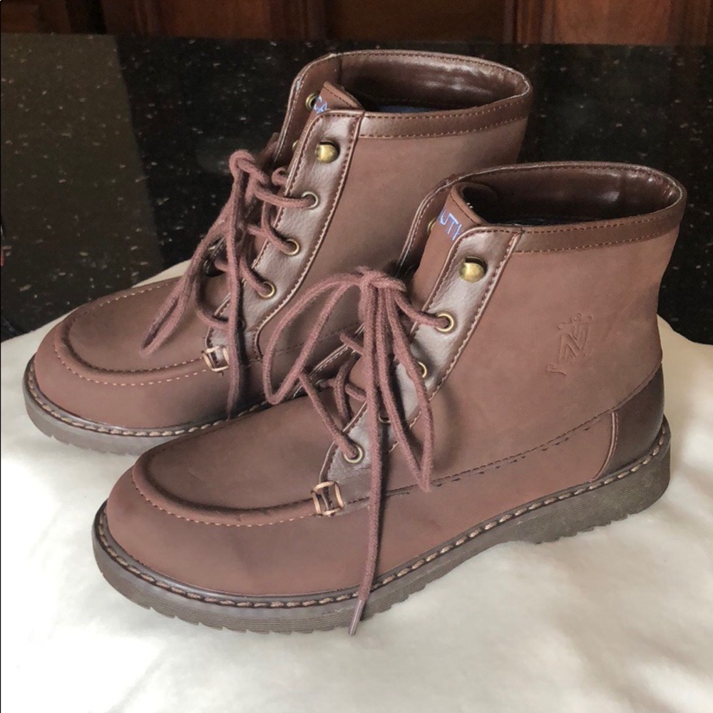 Trades! Nautica Laced Brown Boots 🌳💕(never used)